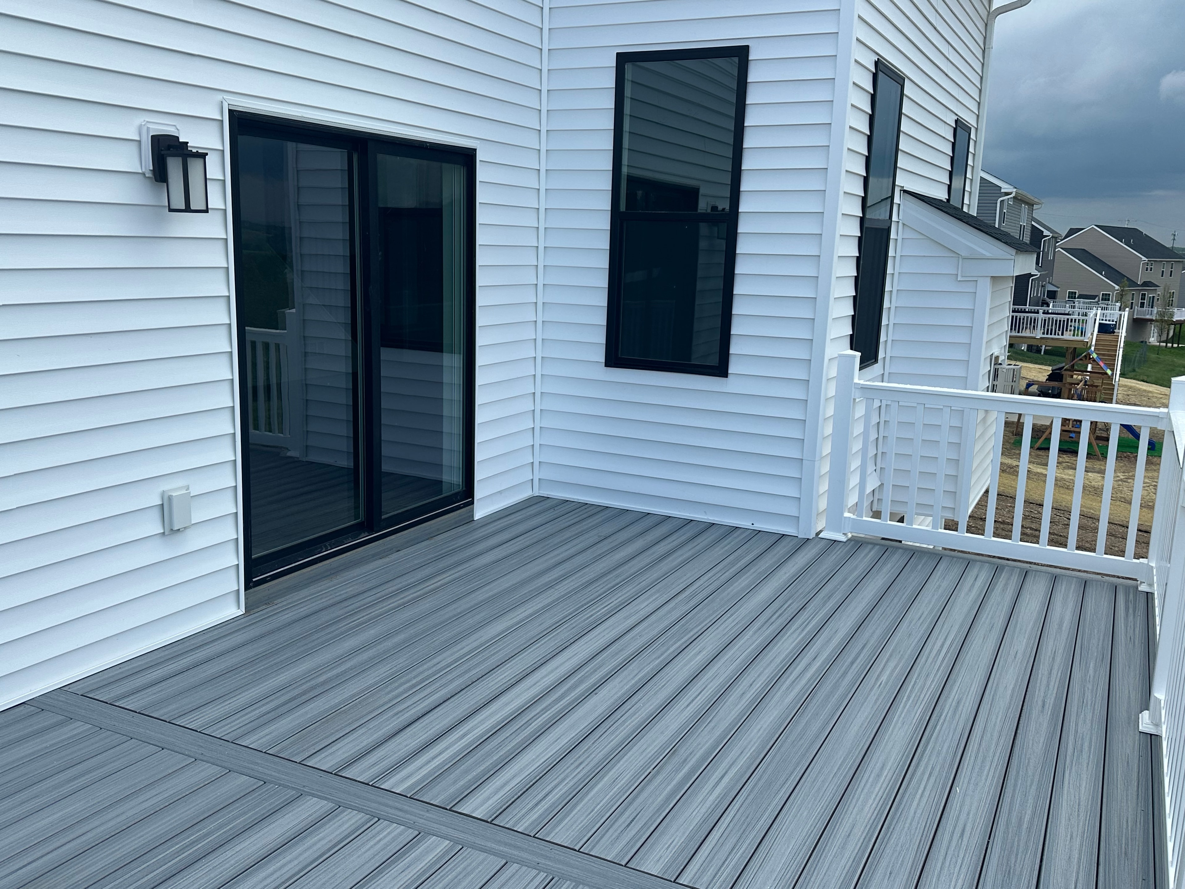 Finished residential deck project